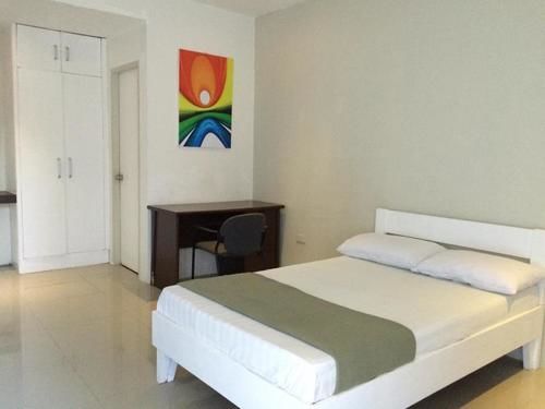 Night & Day Inn Legazpi Exterior foto